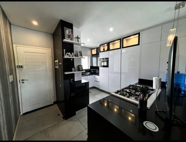 3 BEDROOM PROPERTY TO RENT IN GREENSTONE HILL